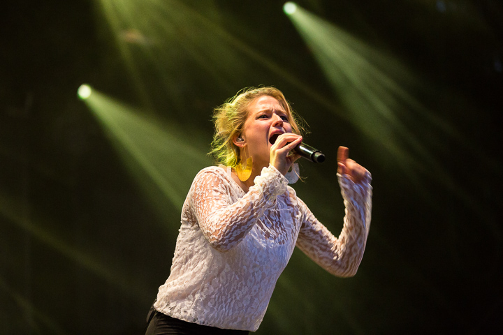 Selah Sue @ Het Groot Verlof, picture 6, photographed by Kurt Jacobs - FrontView Magazine