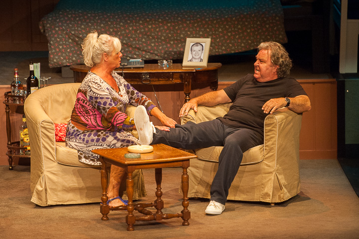 Mijne gebuur heeft het zuur @ Echt Antwaarps Teater, foto 48, foto's door Goele Bormans - FrontView Magazine