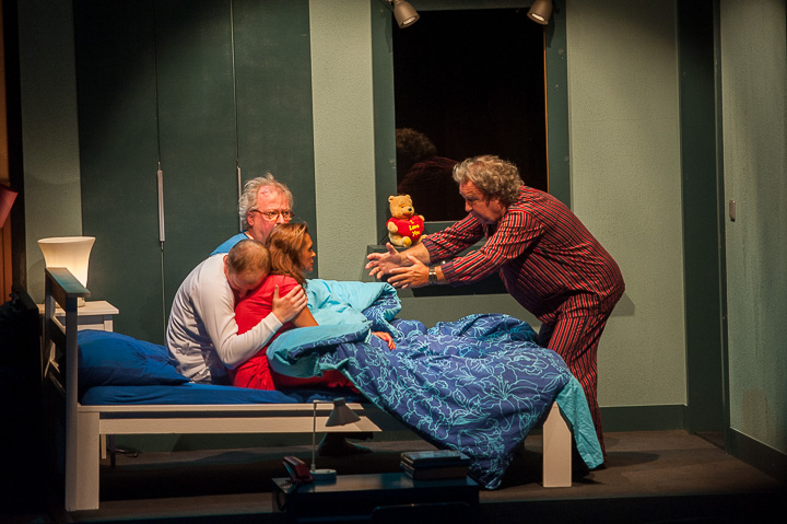 Mijne gebuur heeft het zuur @ Echt Antwaarps Teater, foto 69, foto's door Goele Bormans - FrontView Magazine