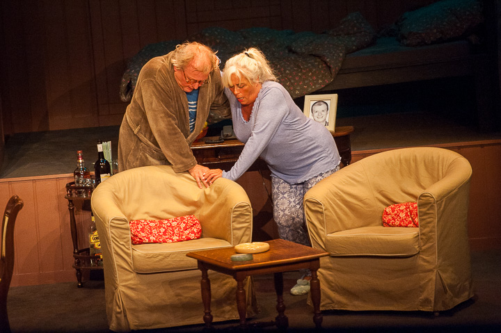 Mijne gebuur heeft het zuur @ Echt Antwaarps Teater, foto 78, foto's door Goele Bormans - FrontView Magazine
