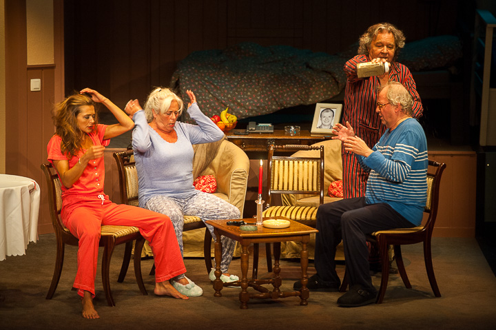 Mijne gebuur heeft het zuur @ Echt Antwaarps Teater, foto 81, foto's door Goele Bormans - FrontView Magazine