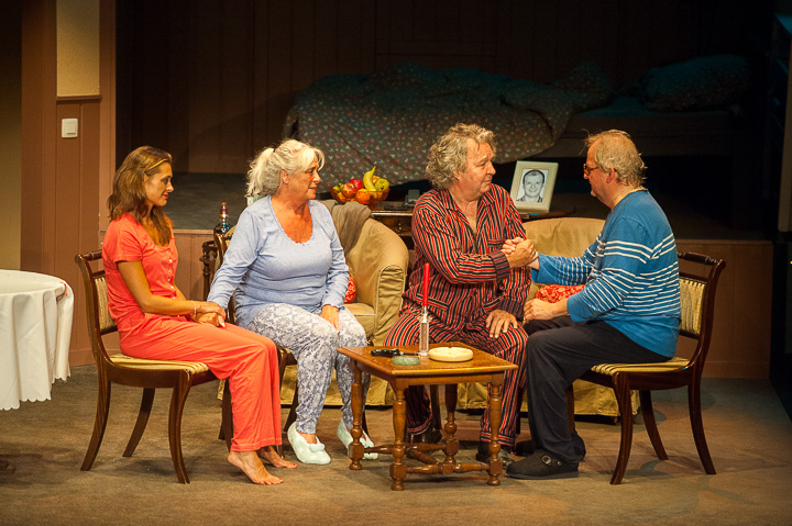 Mijne gebuur heeft het zuur @ Echt Antwaarps Teater, foto 87, foto's door Goele Bormans - FrontView Magazine