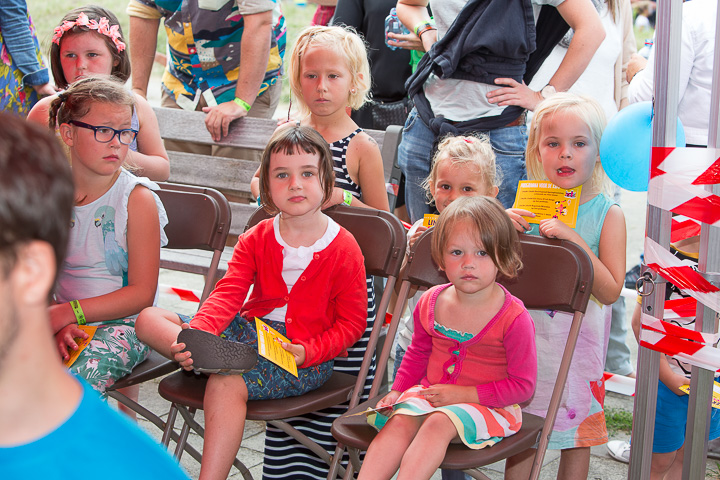 Sfeer @ Linkerwoofer zaterdag, picture 6, photographed by Marc Verdonck - FrontView Magazine