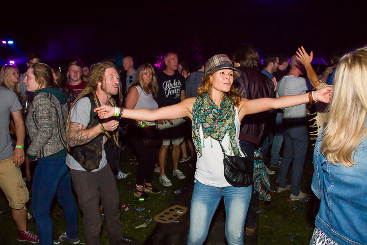 Sfeer @ Linkerwoofer zaterdag, picture 41, photographed by Marc Verdonck - FrontView Magazine