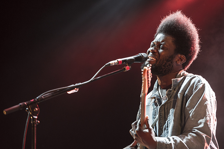 Michael Kiwanuka Dranouter2016, foto 7, foto's door Tom  Lammens - FrontView Magazine