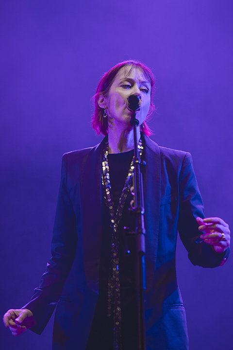 Suzanne vega Dranouter2016, picture 7, photographed by Tom  Lammens - FrontView Magazine