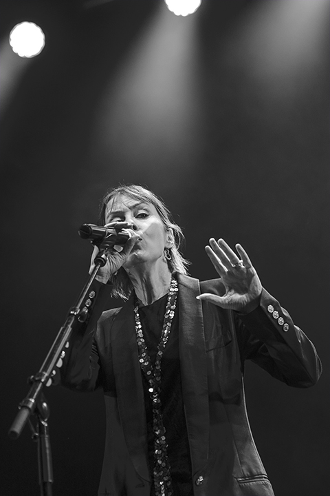 Suzanne vega Dranouter2016, picture 8, photographed by Tom  Lammens - FrontView Magazine