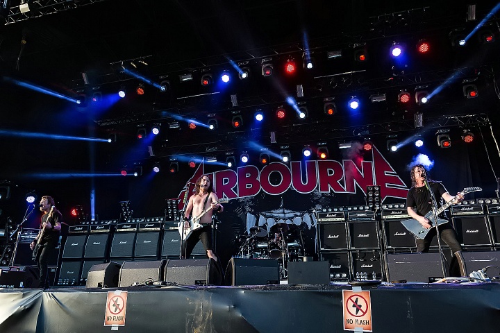 Airbourne @ Alcatraz Metal Fest 2016, foto 25, foto's door Edwin Houdevelt - FrontView Magazine
