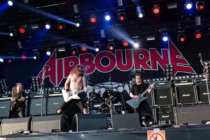 Airbourne @ Alcatraz Metal Fest 2016, foto 27, foto's door Edwin Houdevelt - FrontView Magazine