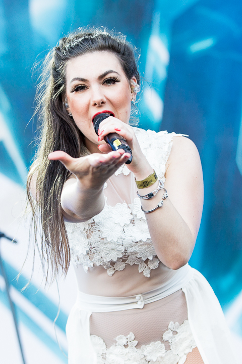 Amaranthe @ Into The Grave 2016, foto 16, foto's door Dorien Goetschalckx - FrontView Magazine