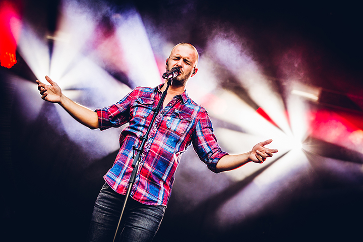 Stan Van Samang @ Marktrock Vilvoorde 2016, picture 16, photographed by Elke Briers - FrontView Magazine