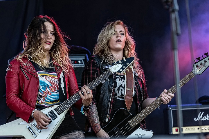 ThunderMother @ Alcatraz Metal Fest 2016, picture 9, photographed by Edwin Houdevelt - FrontView Magazine