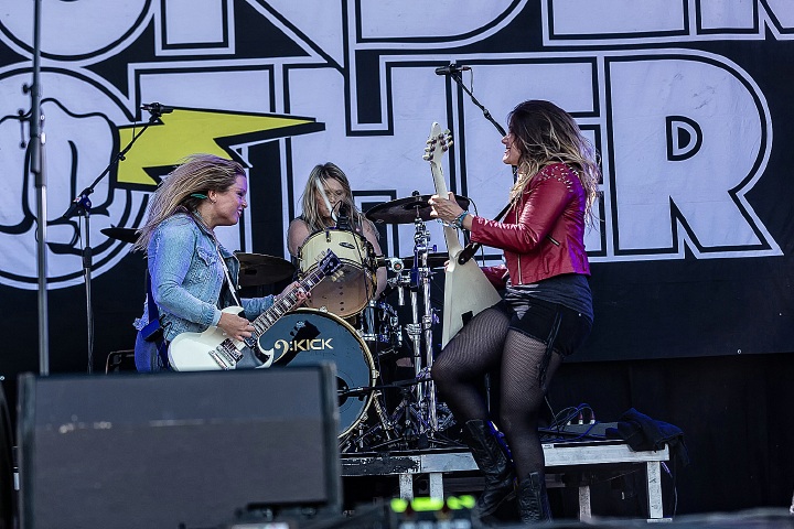 ThunderMother @ Alcatraz Metal Fest 2016, picture 11, photographed by Edwin Houdevelt - FrontView Magazine