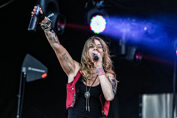 ThunderMother @ Alcatraz Metal Fest 2016, picture 17, photographed by Edwin Houdevelt - FrontView Magazine
