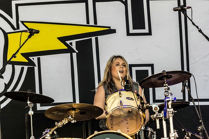ThunderMother @ Alcatraz Metal Fest 2016, picture 19, photographed by Edwin Houdevelt - FrontView Magazine