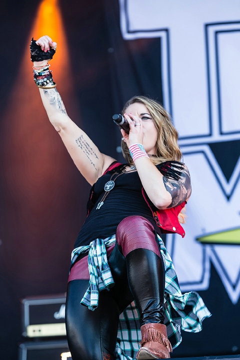 ThunderMother @ Alcatraz Metal Fest 2016, picture 28, photographed by Edwin Houdevelt - FrontView Magazine