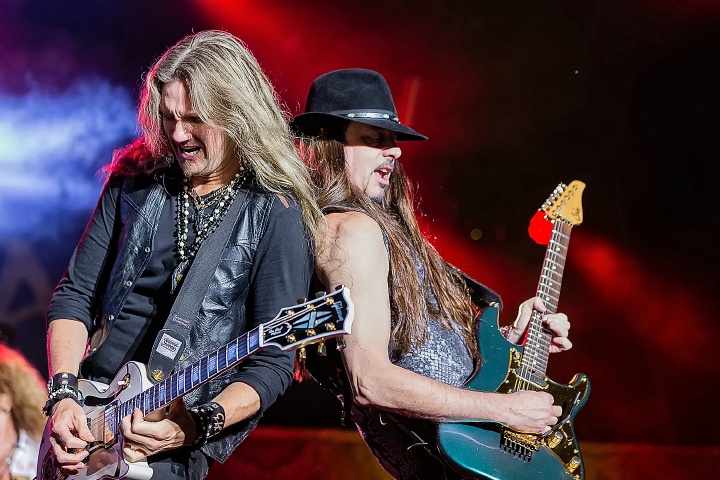 Whitesnake @ Alcatraz Metal Fest 2016, foto 10, foto's door Edwin Houdevelt - FrontView Magazine