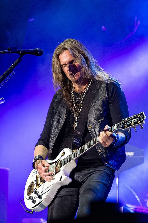 Whitesnake @ Alcatraz Metal Fest 2016, foto 23, foto's door Edwin Houdevelt - FrontView Magazine
