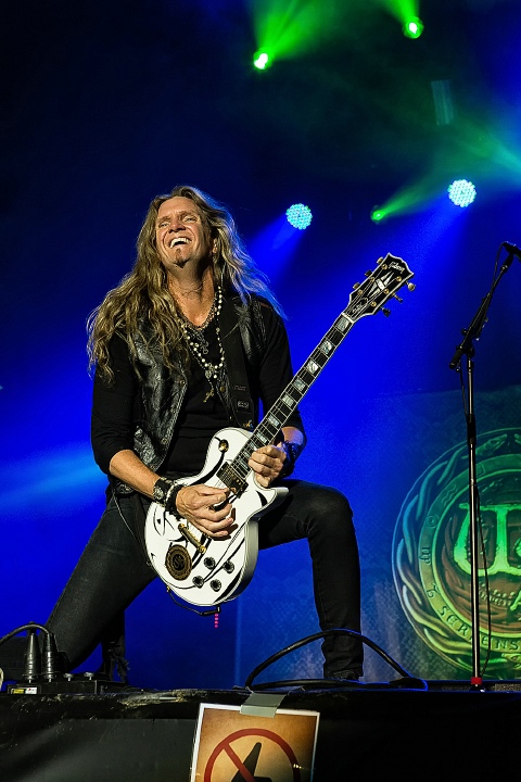 Whitesnake @ Alcatraz Metal Fest 2016, foto 33, foto's door Edwin Houdevelt - FrontView Magazine