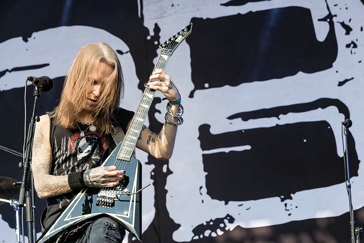 Children of Bodom @ Alcatraz Metal Fest 2016, foto 16, foto's door Edwin Houdevelt - FrontView Magazine
