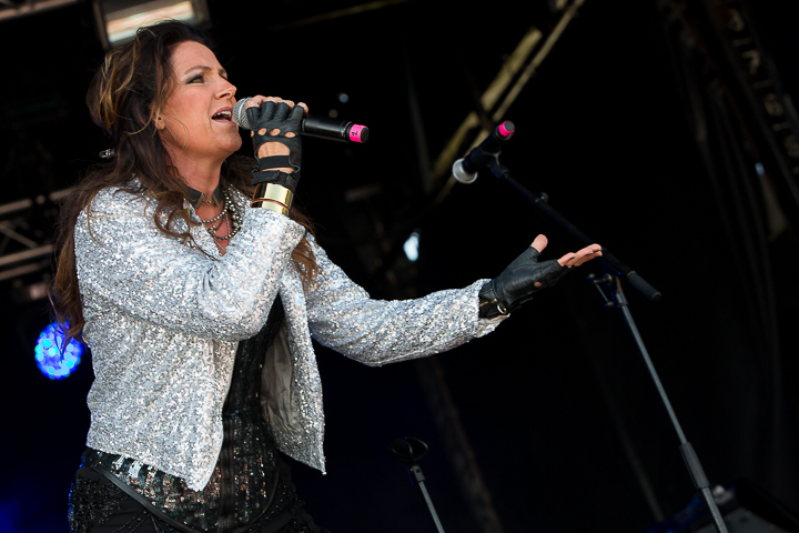 Jenny Berggren @ Nostalgie Beach Festival, picture 6, photographed by Marc Verdonck - FrontView Magazine