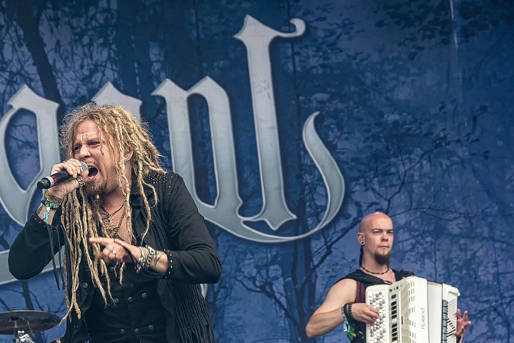 Korpiklaani @ Alcatraz Metal Fest 2016, foto 15, foto's door Edwin Houdevelt - FrontView Magazine