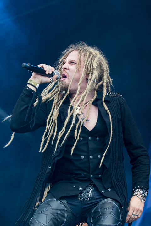 Korpiklaani @ Into The Grave 2016, picture 3, photographed by Dorien Goetschalckx - FrontView Magazine