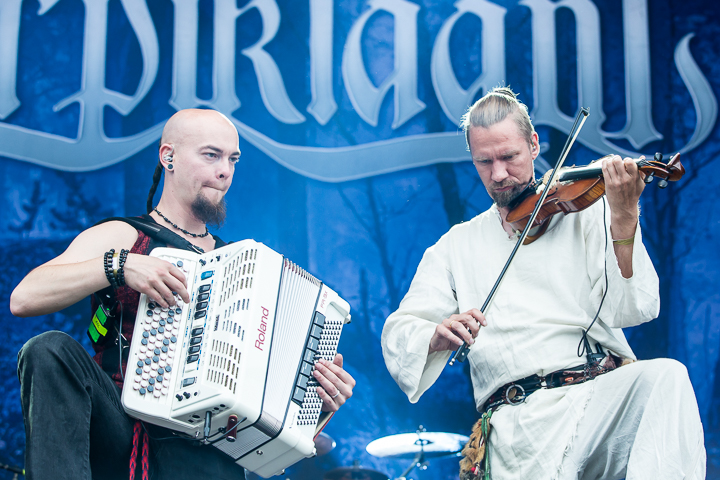 Korpiklaani @ Into The Grave 2016, picture 4, photographed by Dorien Goetschalckx - FrontView Magazine
