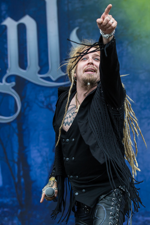 Korpiklaani @ Into The Grave 2016, picture 14, photographed by Dorien Goetschalckx - FrontView Magazine