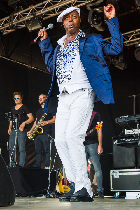 Leee John @ Nostalgie Beach Festival, picture 7, photographed by Marc Verdonck - FrontView Magazine