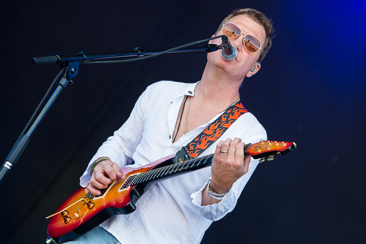 Level 42 @ Nostalgie Beach Festival, picture 7, photographed by Marc Verdonck - FrontView Magazine