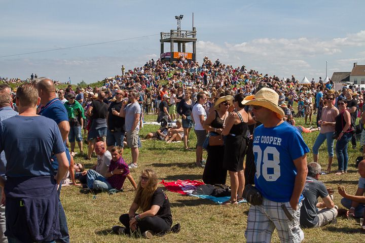 Level 42 @ Nostalgie Beach Festival, picture 26, photographed by Marc Verdonck - FrontView Magazine