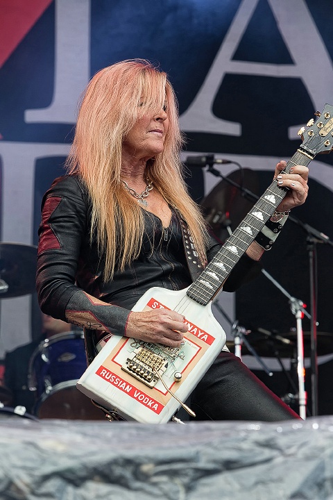 Lita Ford @ Alcatraz Metal Fest 2016, foto 3, foto's door Edwin Houdevelt - FrontView Magazine