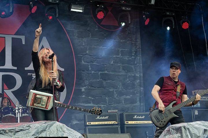 Lita Ford @ Alcatraz Metal Fest 2016, foto 5, foto's door Edwin Houdevelt - FrontView Magazine
