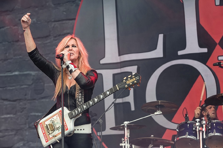 Lita Ford @ Alcatraz Metal Fest 2016, foto 15, foto's door Edwin Houdevelt - FrontView Magazine