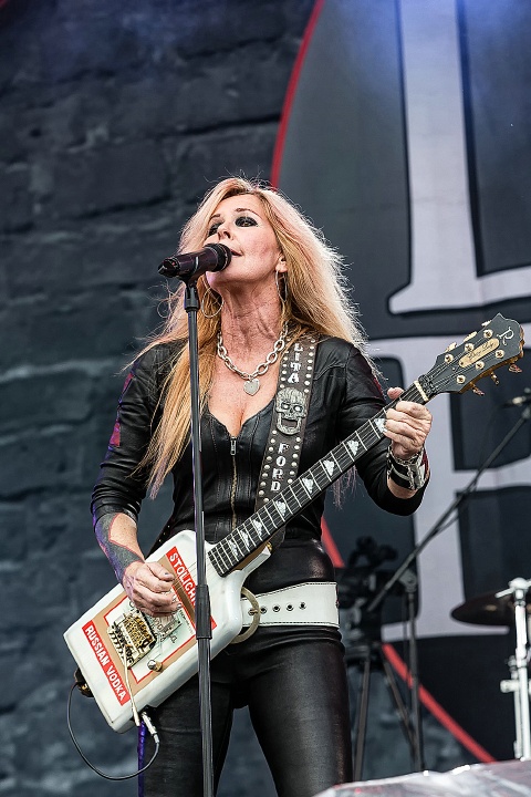 Lita Ford @ Alcatraz Metal Fest 2016, foto 28, foto's door Edwin Houdevelt - FrontView Magazine