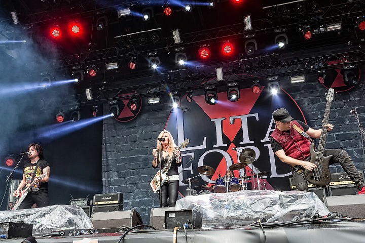 Lita Ford @ Alcatraz Metal Fest 2016, foto 33, foto's door Edwin Houdevelt - FrontView Magazine