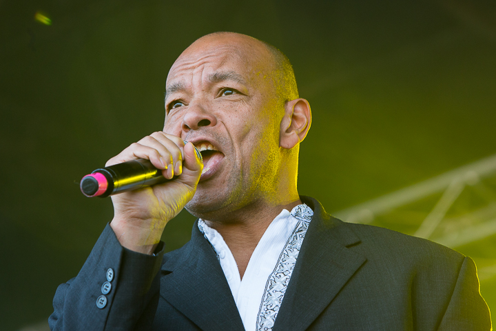 Roland Gift @ Nostalgie Beach Festival, picture 4, photographed by Marc Verdonck - FrontView Magazine