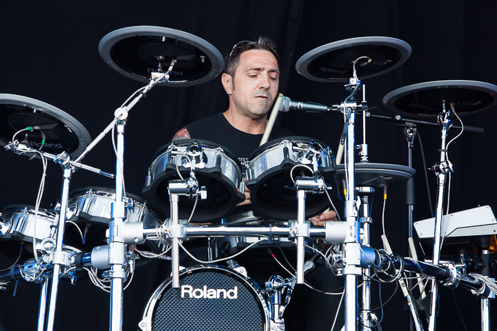 Schmutz @ Nostalgie Beach Festival, picture 7, photographed by Marc Verdonck - FrontView Magazine