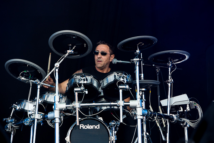 Schmutz @ Nostalgie Beach Festival, picture 13, photographed by Marc Verdonck - FrontView Magazine