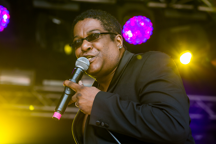 Sydney Youngblood @ Nostalgie Beach Festival, picture 5, photographed by Marc Verdonck - FrontView Magazine