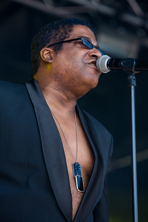 Sydney Youngblood @ Nostalgie Beach Festival, picture 6, photographed by Marc Verdonck - FrontView Magazine