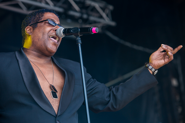 Sydney Youngblood @ Nostalgie Beach Festival, picture 7, photographed by Marc Verdonck - FrontView Magazine