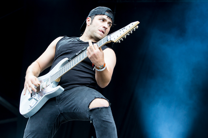 Unearth @ Into The Grave 2016, picture 2, photographed by Dorien Goetschalckx - FrontView Magazine