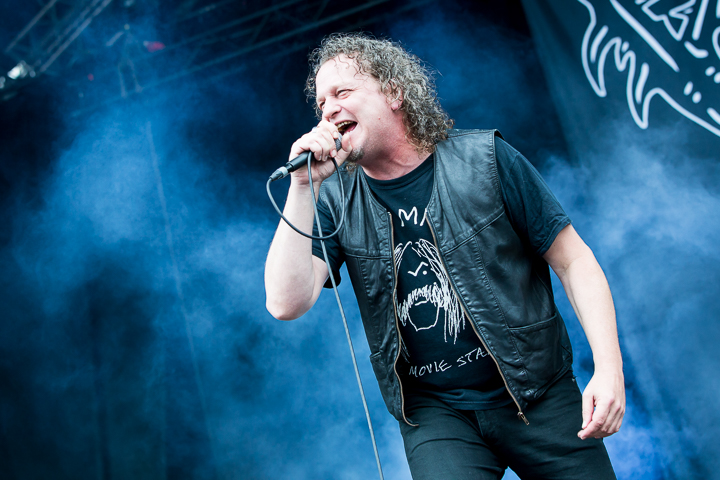 Voivod @ Into The Grave 2016, foto 8, foto's door Dorien Goetschalckx - FrontView Magazine