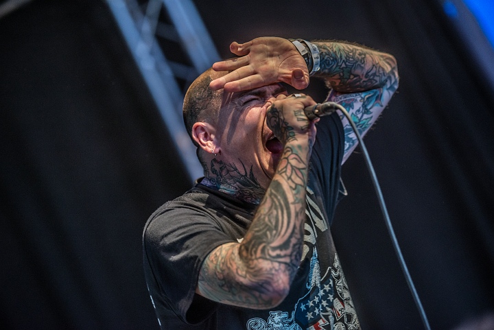Bishops Green @ Ieper Hardcore Fest, picture 9, photographed by Luc Luyten - FrontView Magazine