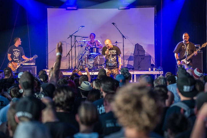 Bishops Green @ Ieper Hardcore Fest, picture 13, photographed by Luc Luyten - FrontView Magazine
