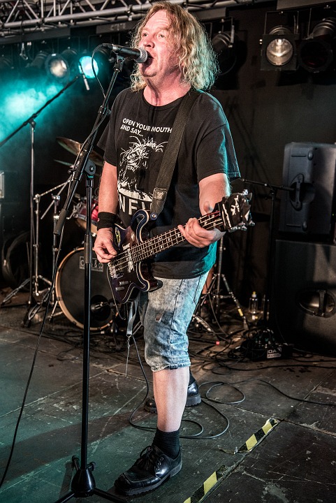 Crude ss @ Ieper Hardcore Fest, picture 9, photographed by Luc Luyten - FrontView Magazine