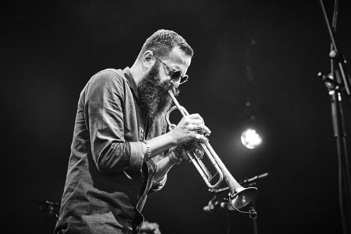 Jazz Middelheim - Zondag 14 augustus Avishai Cohen, Tutu Pouane, Jef Neve & Typhoon, STUFF. 'Hybrid Love', picture 9, photographed by Frederik Strobbe - FrontView Magazine