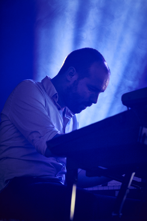 Jazz Middelheim - Zondag 14 augustus Avishai Cohen, Tutu Pouane, Jef Neve & Typhoon, STUFF. 'Hybrid Love', picture 48, photographed by Frederik Strobbe - FrontView Magazine